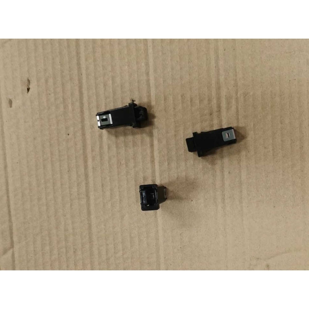 SYM JETX 125 E5 ON IC TARAF KUTUSU KAPAGI TUTUCU