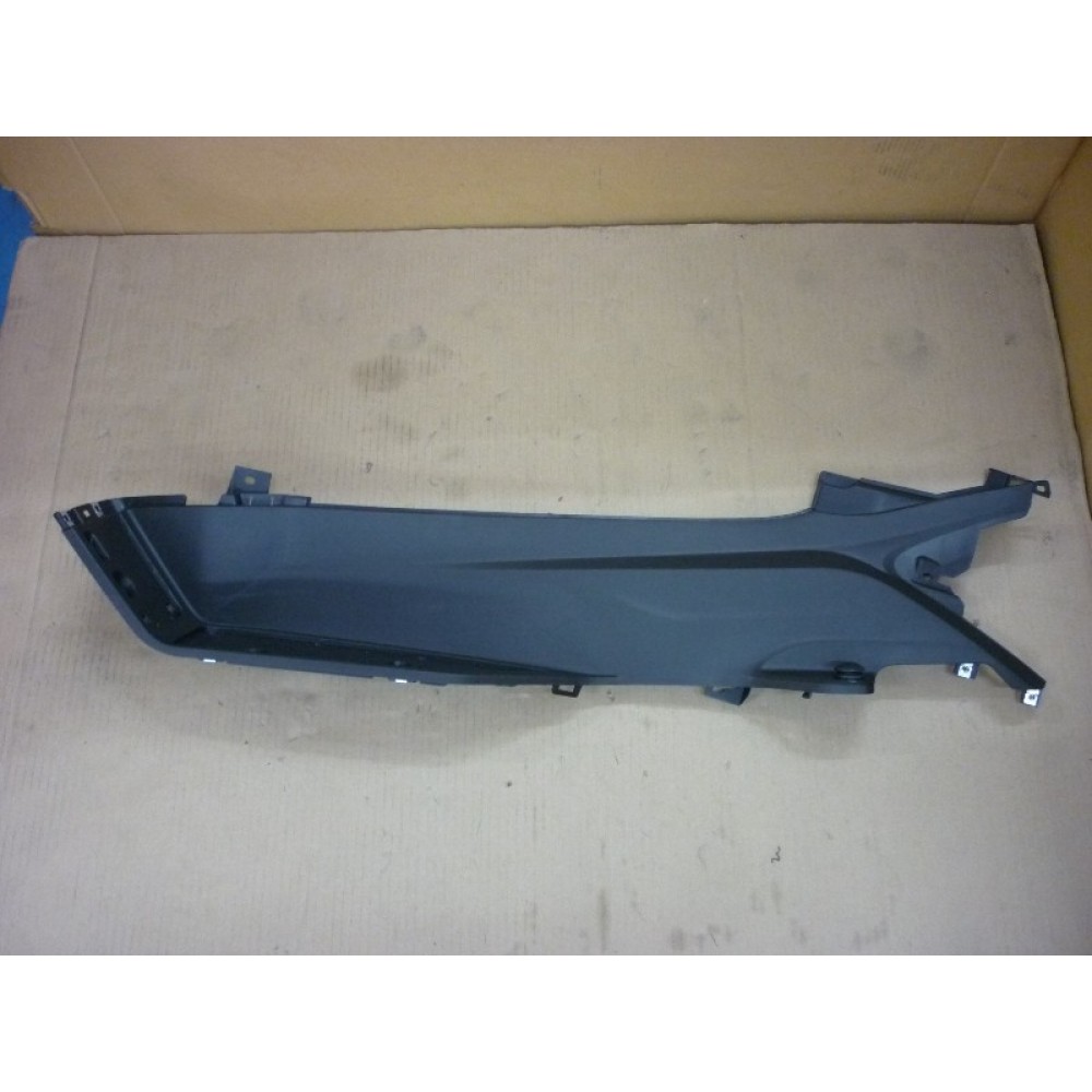 SYM MAX 600 ORTA KABIN PLAKASI ARKA
