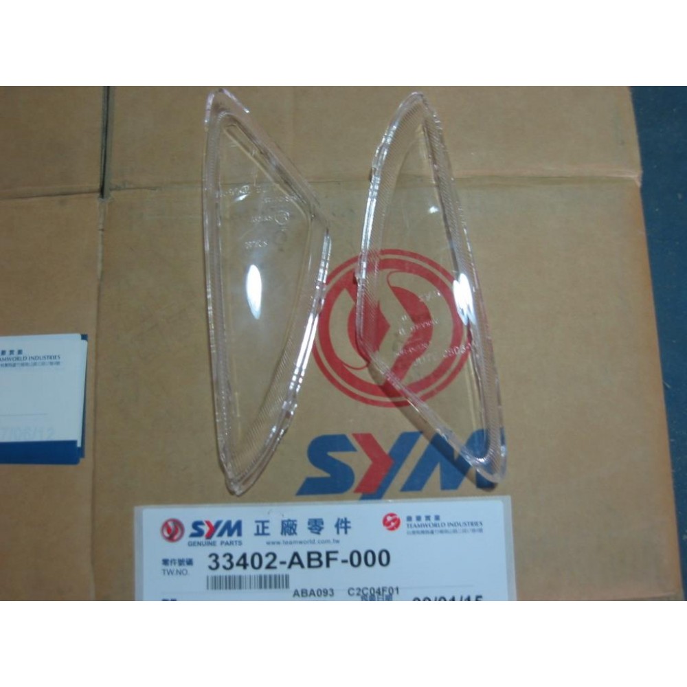 SYM X PRO 125 İE4 AYDINLATMA SINYAL CAMI ON SAG