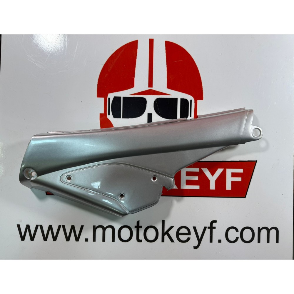 CUB 110 FT SELE ALT &Ouml;N KAPAK SAĞ GRİ