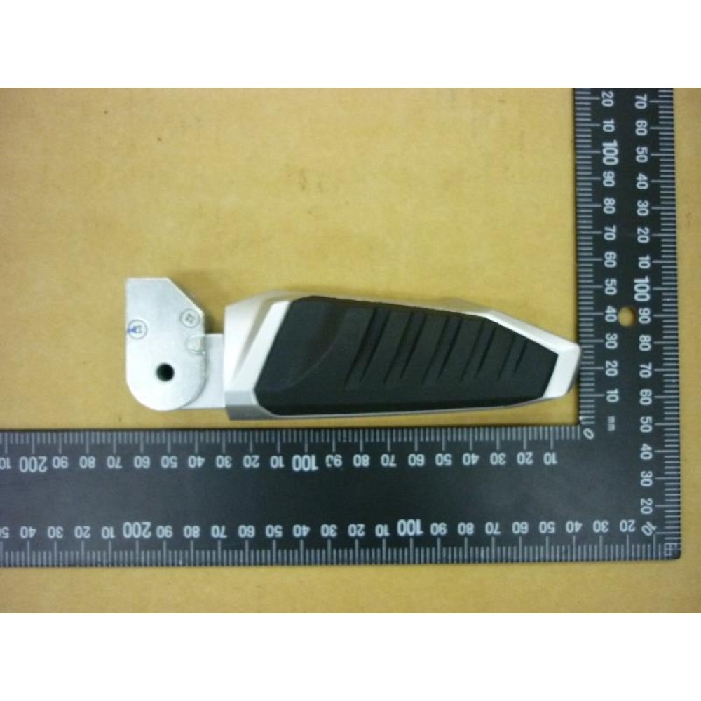 SYM JOYMAX 250 ABS E4 ARKA BASAMAK SAG SYM JOYMAX 250 ABS E4 ARKA BASAMAK SAG